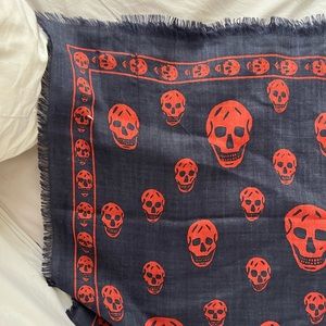 Alexander McQueen Linen Scull Scarf
